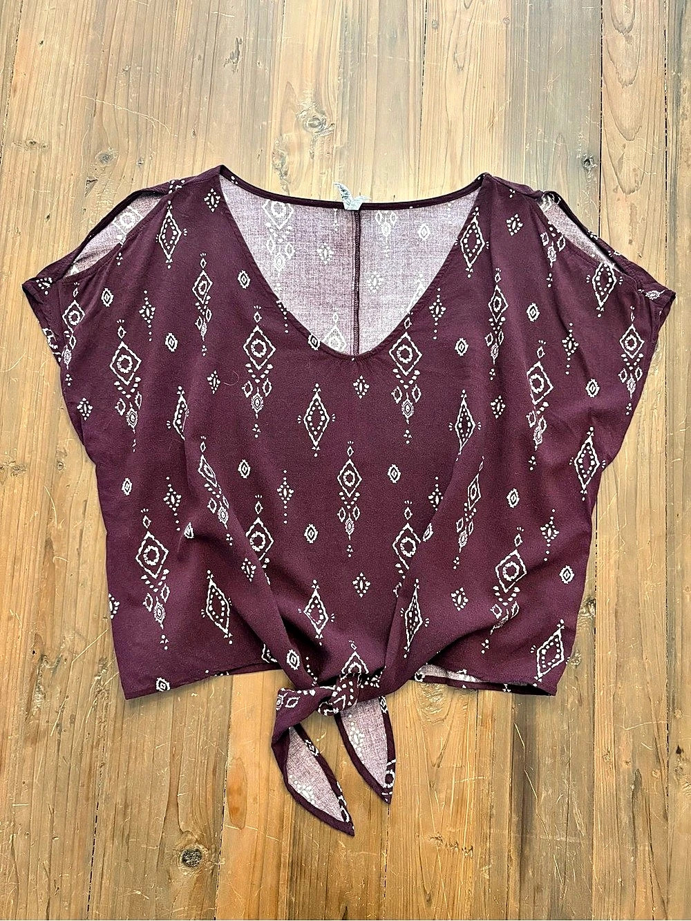 Mudd Boho Maroon Ikat Print Cold Shoulder Tie Front Top - Size Large